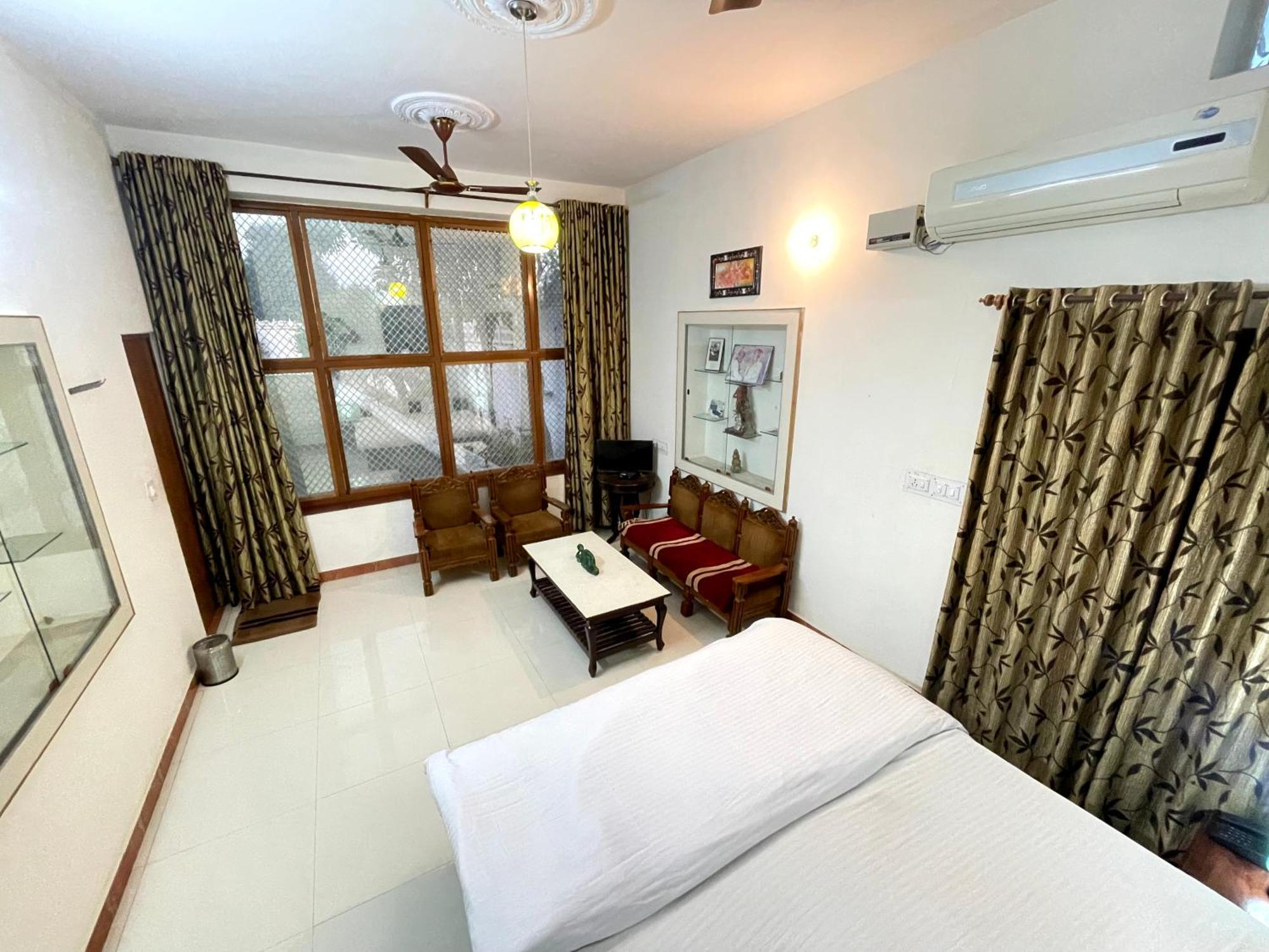 Poonam Palace Near By Airport Джодпур Екстериор снимка