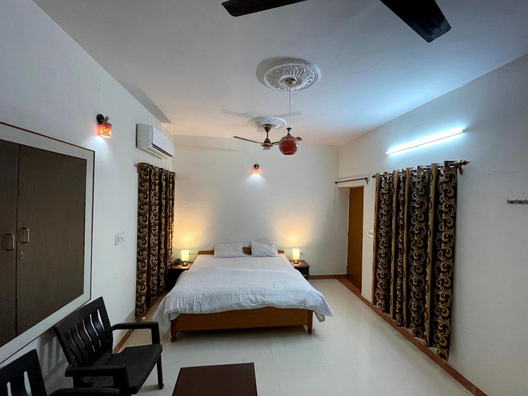 Poonam Palace Near By Airport Джодпур Екстериор снимка